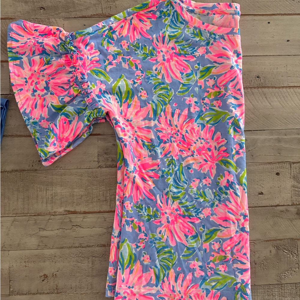 LILLY PULITZER vibrant classic print.  Size Small